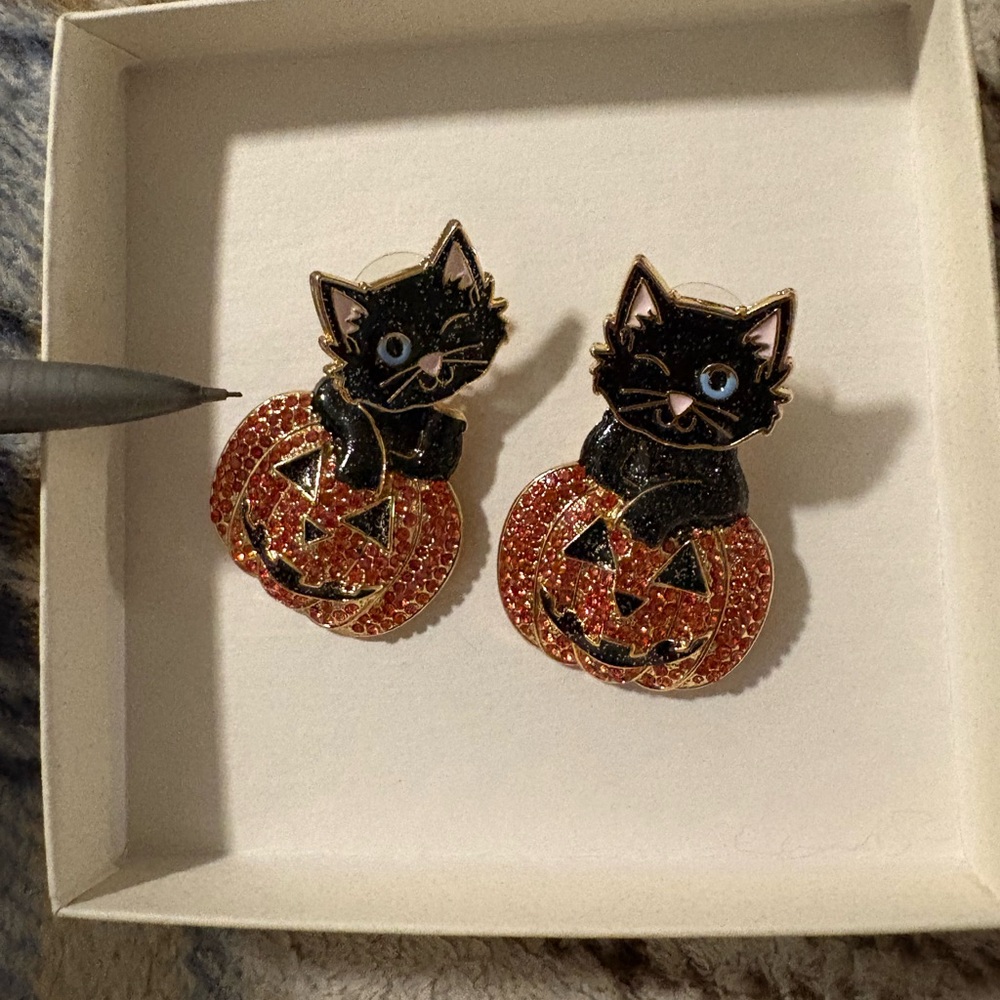 Halloween Earrings with Pumpkin Design